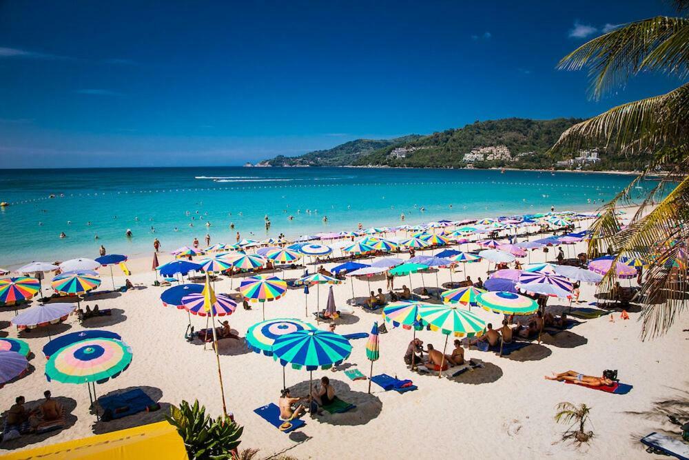 Me Hotel Beach View Patong Exterior photo